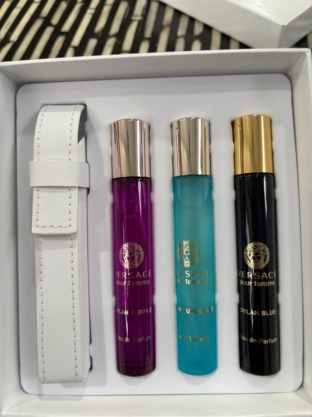 Versace Perfumes Gift Set - Picture 7 of 7